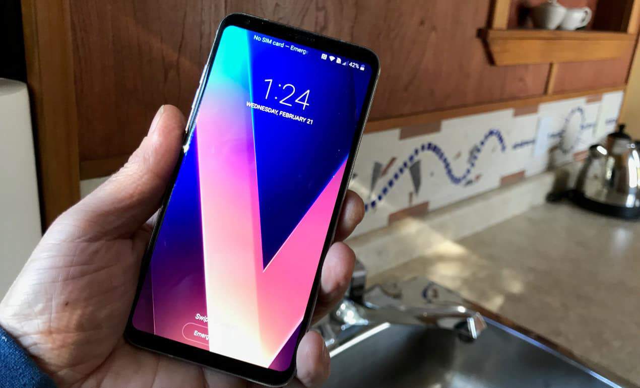LG V30 Smartphone Review