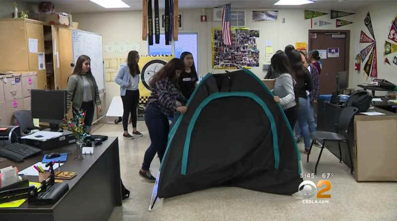 High school Girls develop Solar Power Tent for the Homeless